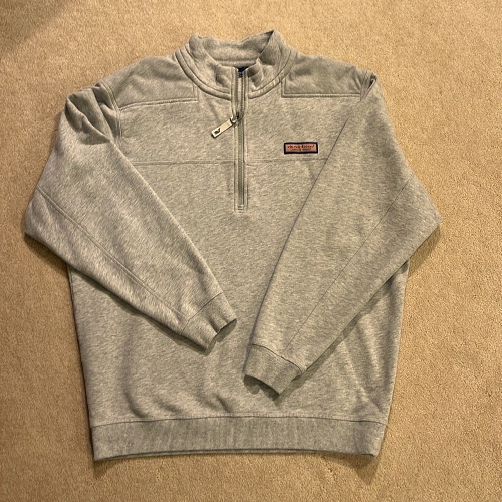 Vineyard Vines men’s size L 3/4 zip pullover.